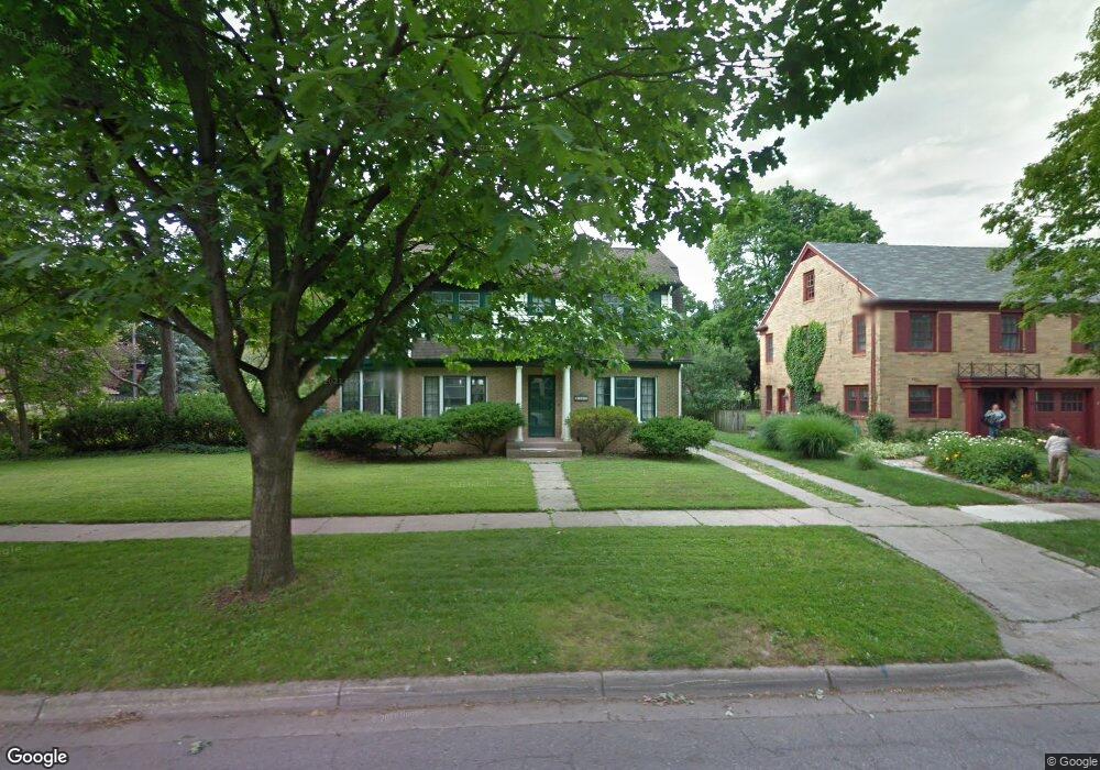 1209 N Genesee Dr, Lansing, MI 48915 - photo 1