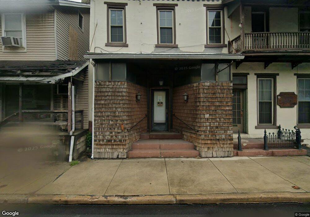 318-320 Main St, Slatington, PA 18080 - photo 1