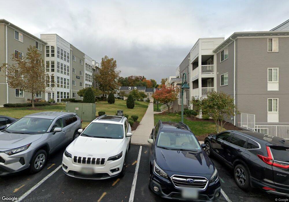 4117 S Four Mile Run Dr unit C, Arlington, VA 22204 - photo 1