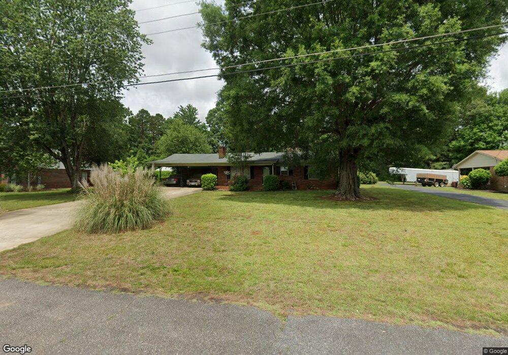 3105 Eastway Dr, Statesville, NC 28625 - photo 1