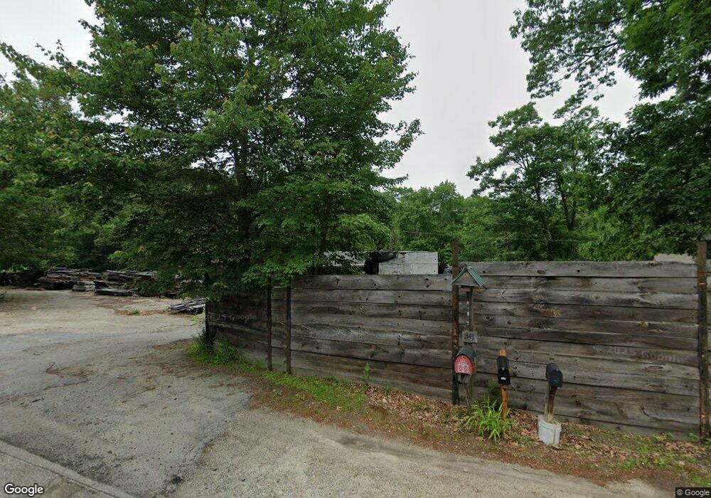 341 Mammoth Rd, Pelham, NH 03076 - photo 1