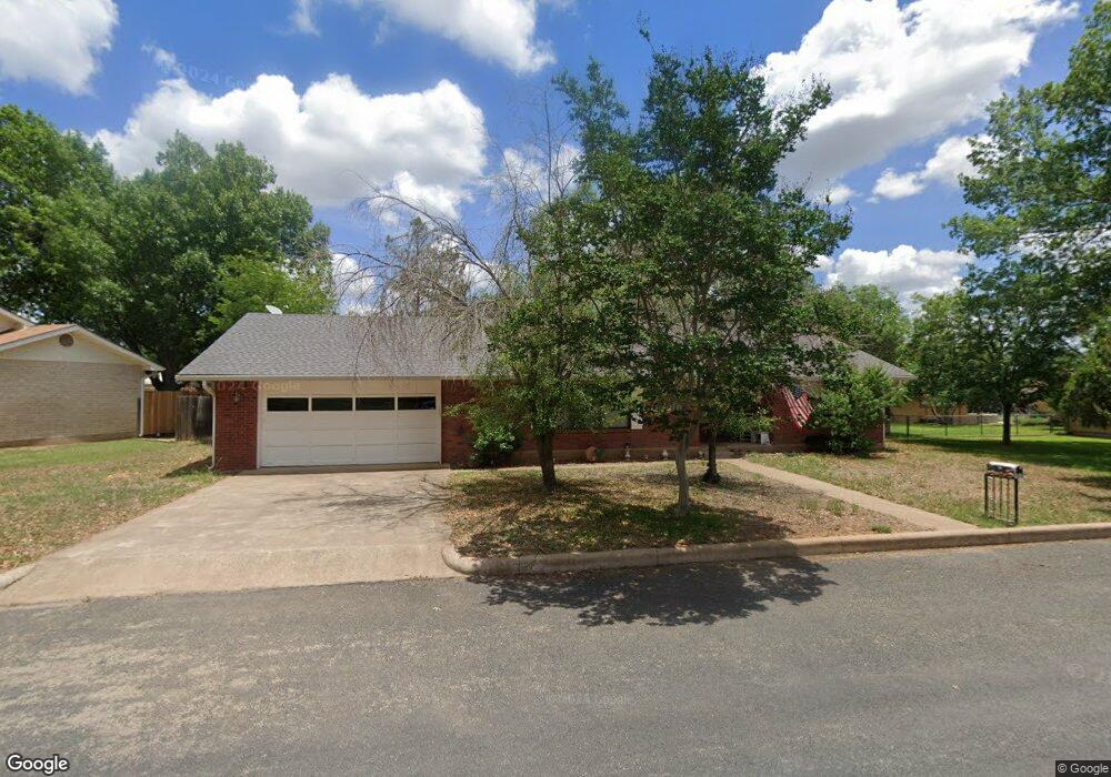 204 W Driftwood Dr, Fredericksburg, TX 78624 - photo 1