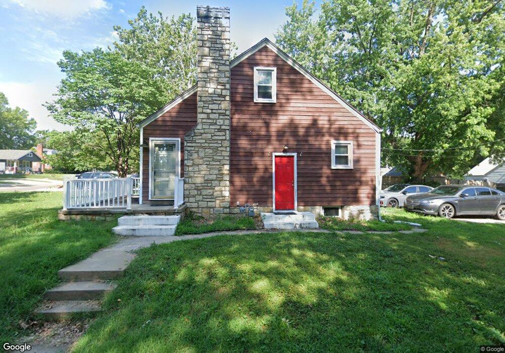 2502 SW 10th Ave, Topeka, KS 66604 - photo 1