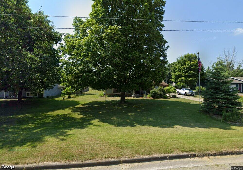 802 Hunt St, Lowell, MI 49331 - photo 1