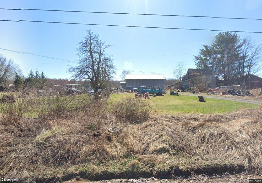 189 Stove Pipe Rd, Waymart, PA 18472 - photo 1