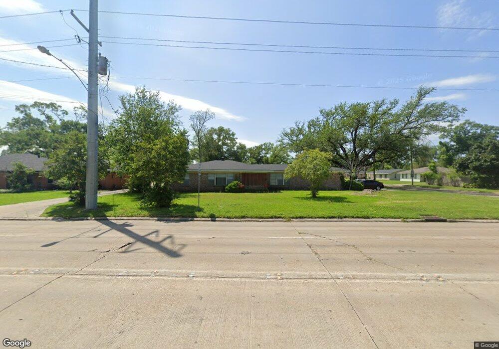 233 W McNeese St, Lake Charles, LA 70605 - photo 1