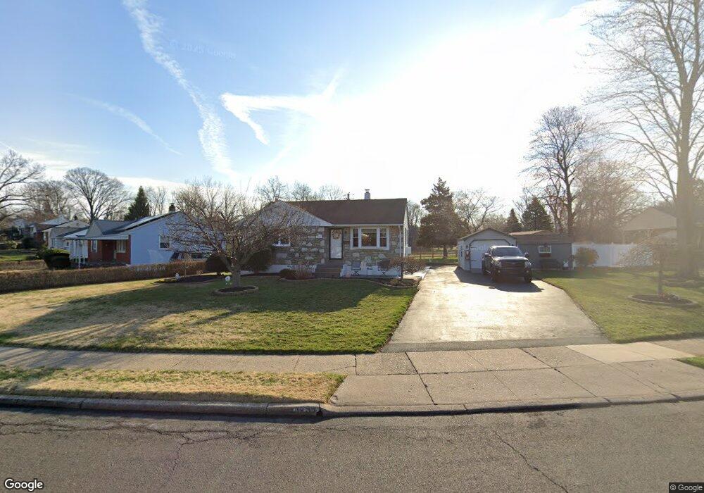 3755 Round Meadow Ln, Hatboro, PA 19040 - photo 1