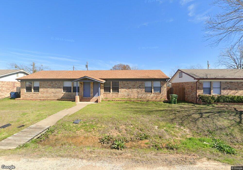 820 Meadowlark Cir, Granbury, TX 76049 - photo 1