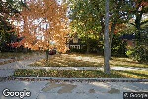 135 Cambridge Blvd, Pleasant Ridge, MI 48069