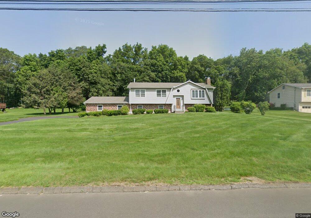 92 Oak Bluff Rd, Milford, CT 06461 - photo 1