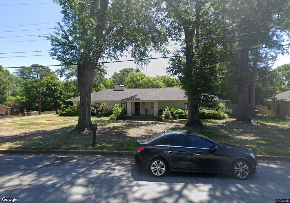 914 Hillcrest Dr, Longview, TX 75601 - photo 1