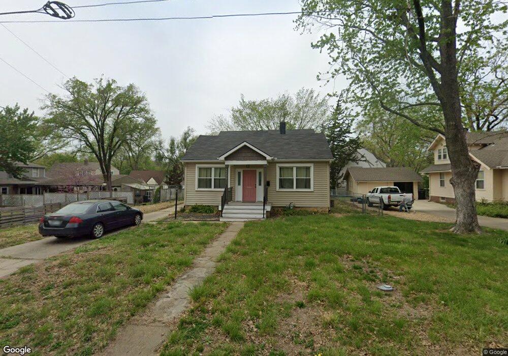1255 SW Randolph Ave, Topeka, KS 66604 - photo 1