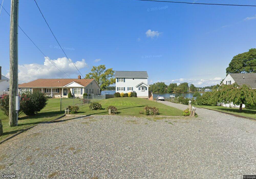 594 Shore Dr, Colonial Beach, VA 22443 - photo 1