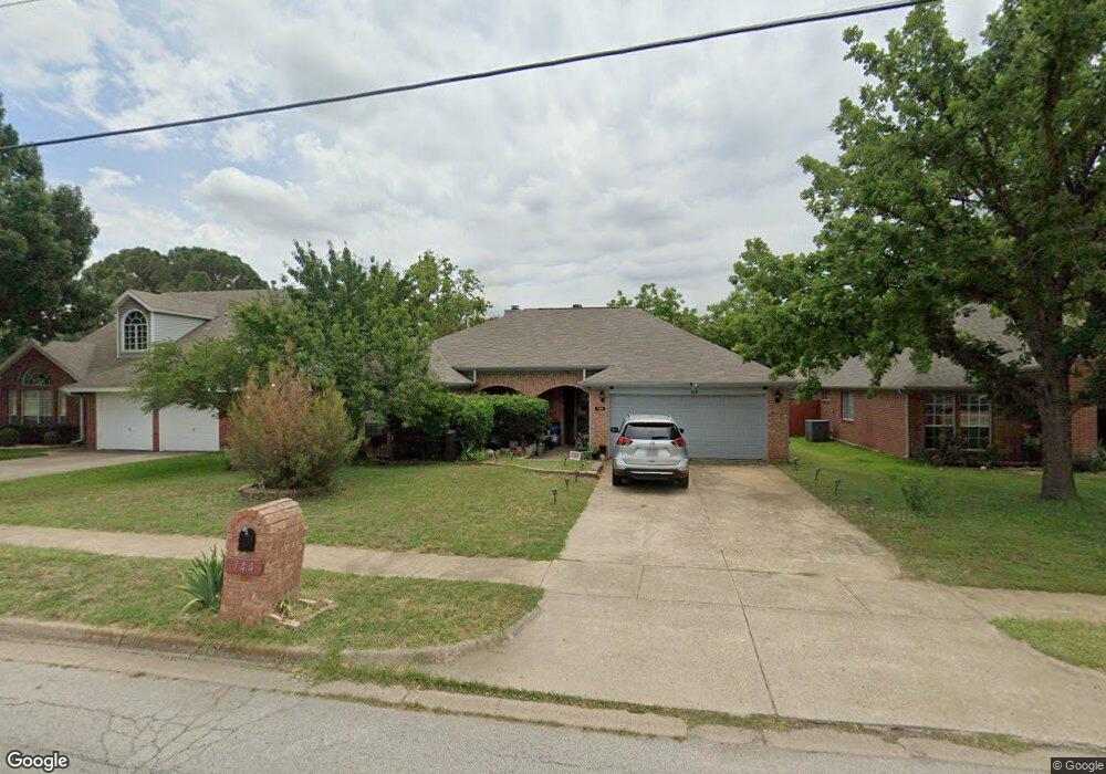 744 Bluebonnet Dr, Hurst, TX 76053 - photo 1