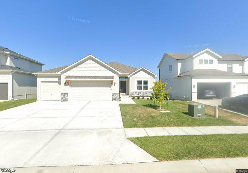 19706 W 196th Terrace, Spring Hill, KS 66083 - photo 1