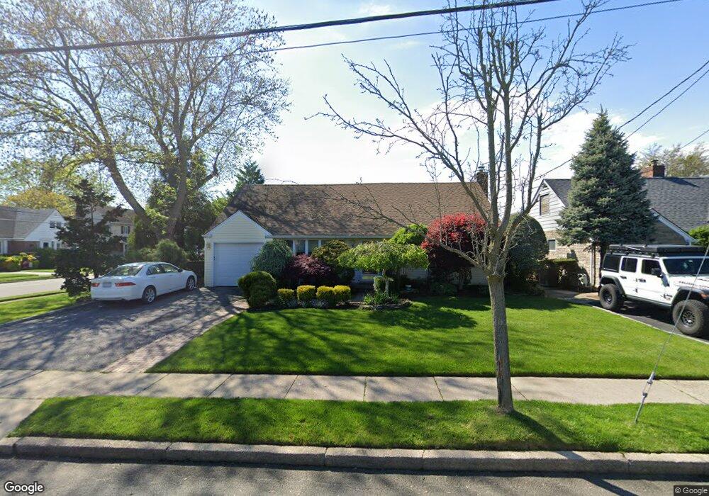 130 Gold Place, Malverne, NY 11565 - photo 1