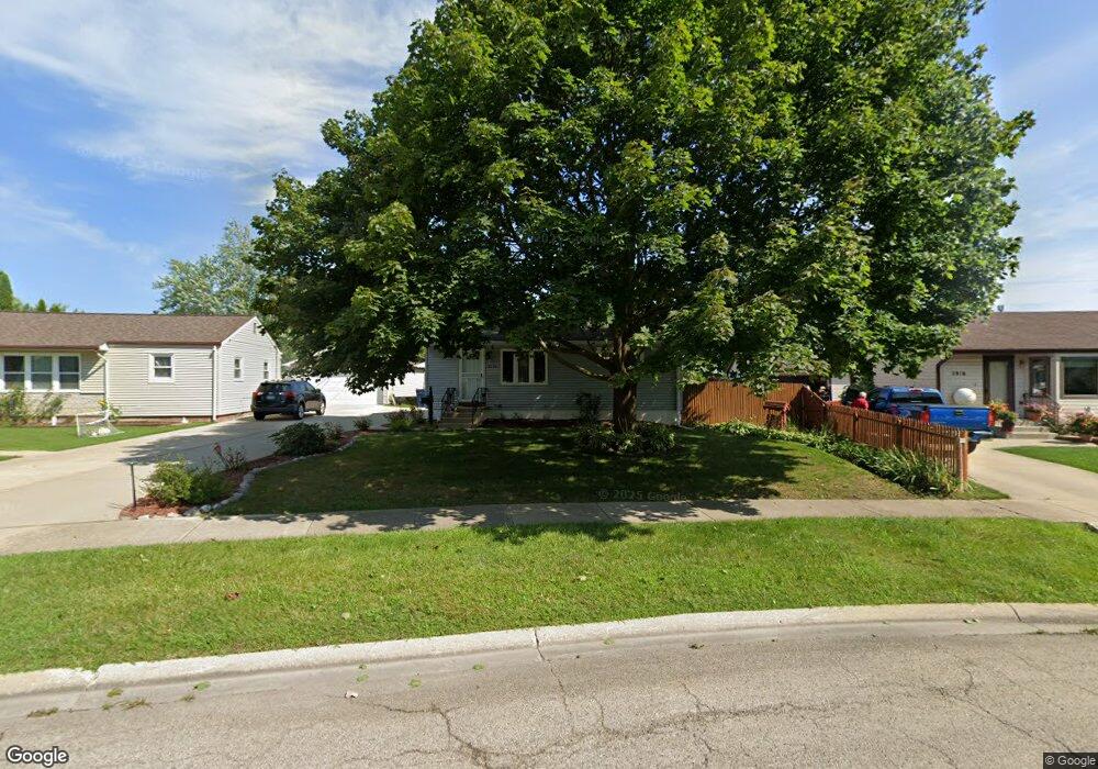 2316 Winnebago Rd unit 3, Waukegan, IL 60087 - photo 1