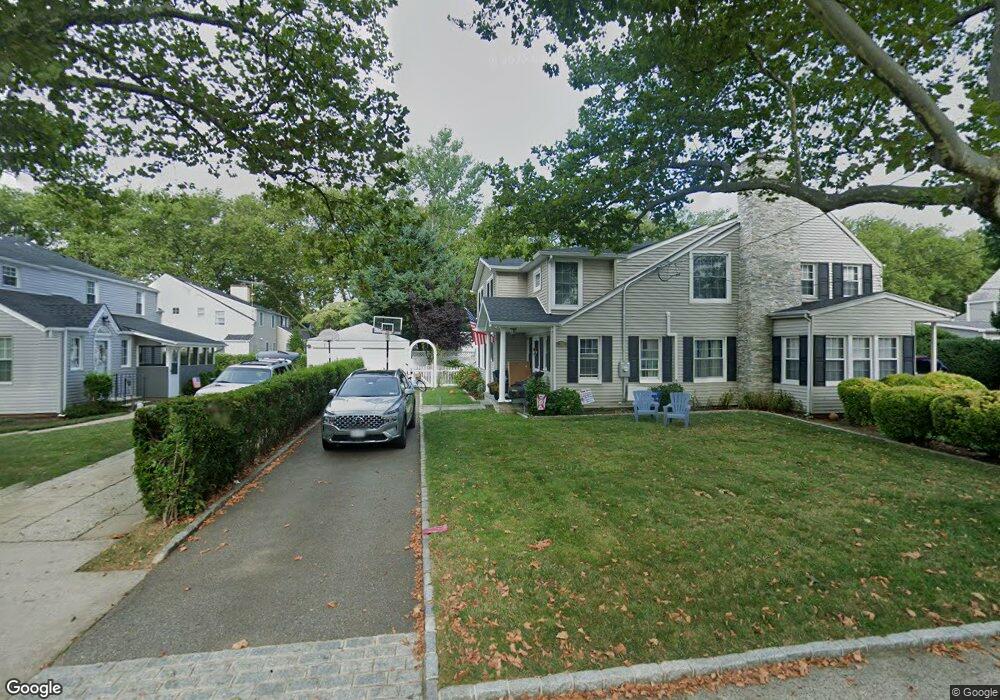 107 Elton Rd, Garden City, NY 11530 - photo 1