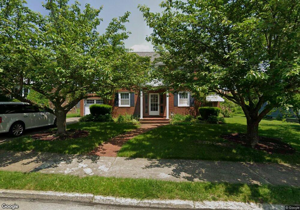 832 Chestnut St, Latrobe, PA 15650 - photo 1
