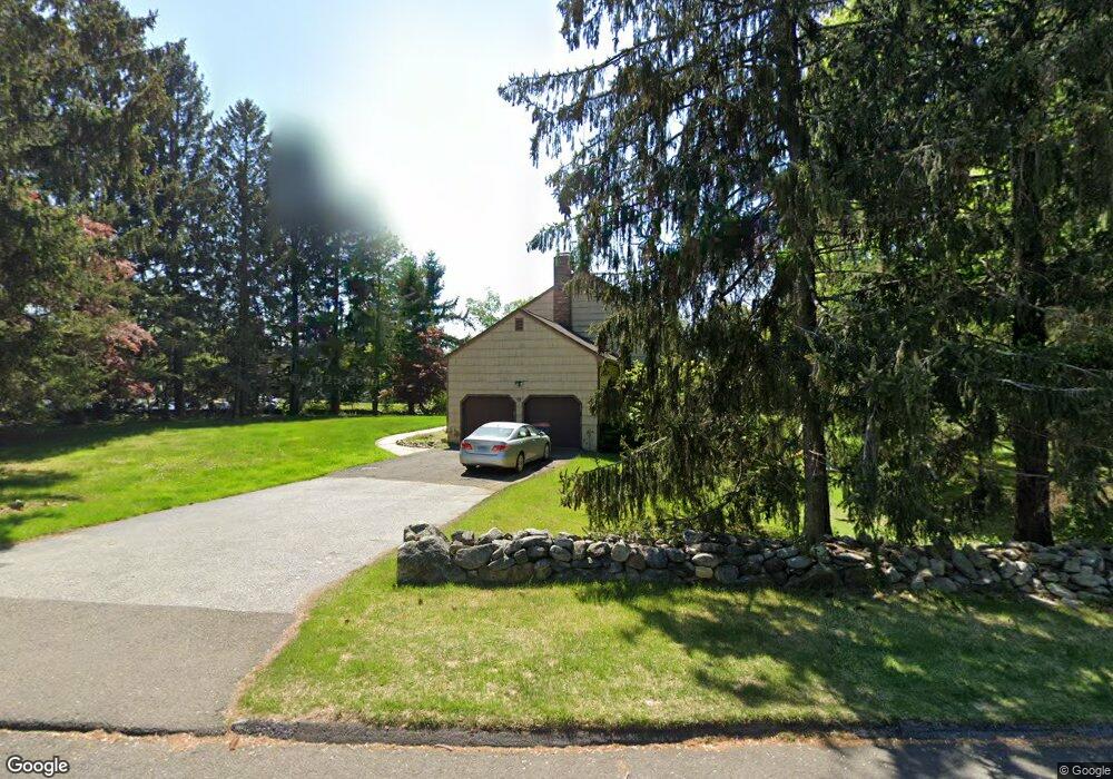 7 Fox Rd, Trumbull, CT 06611 - photo 1