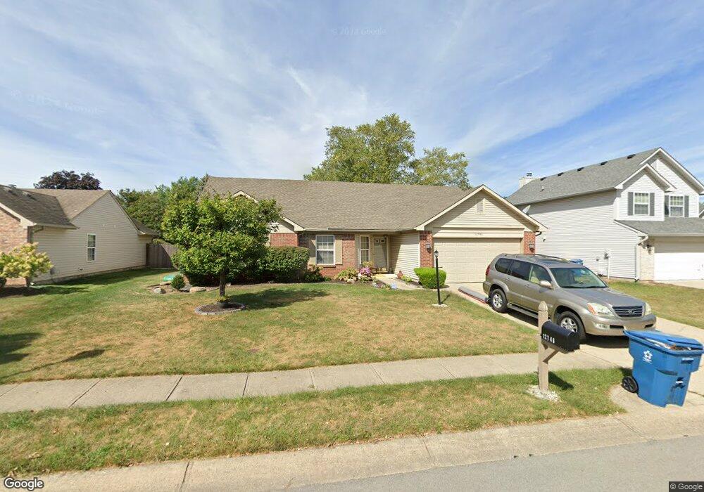 12746 Sovereign Ln, Fishers, IN 46038 - photo 1