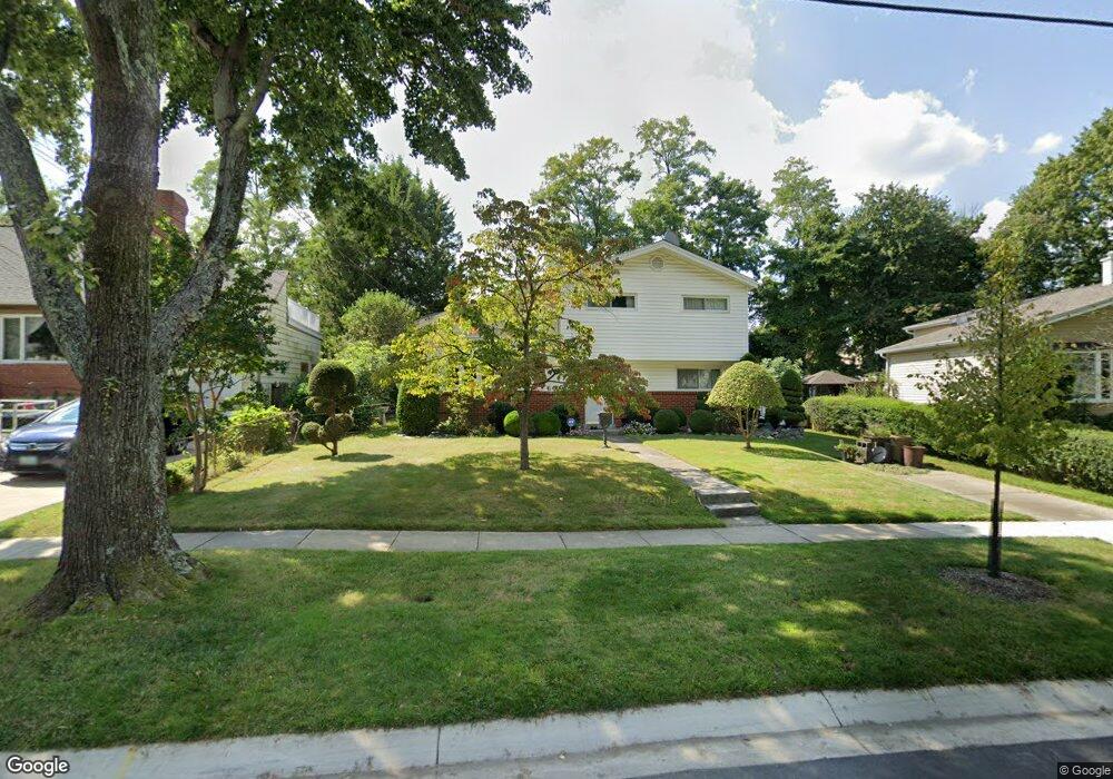 7011 Lemay Rd, Rockville, MD 20851 - photo 1