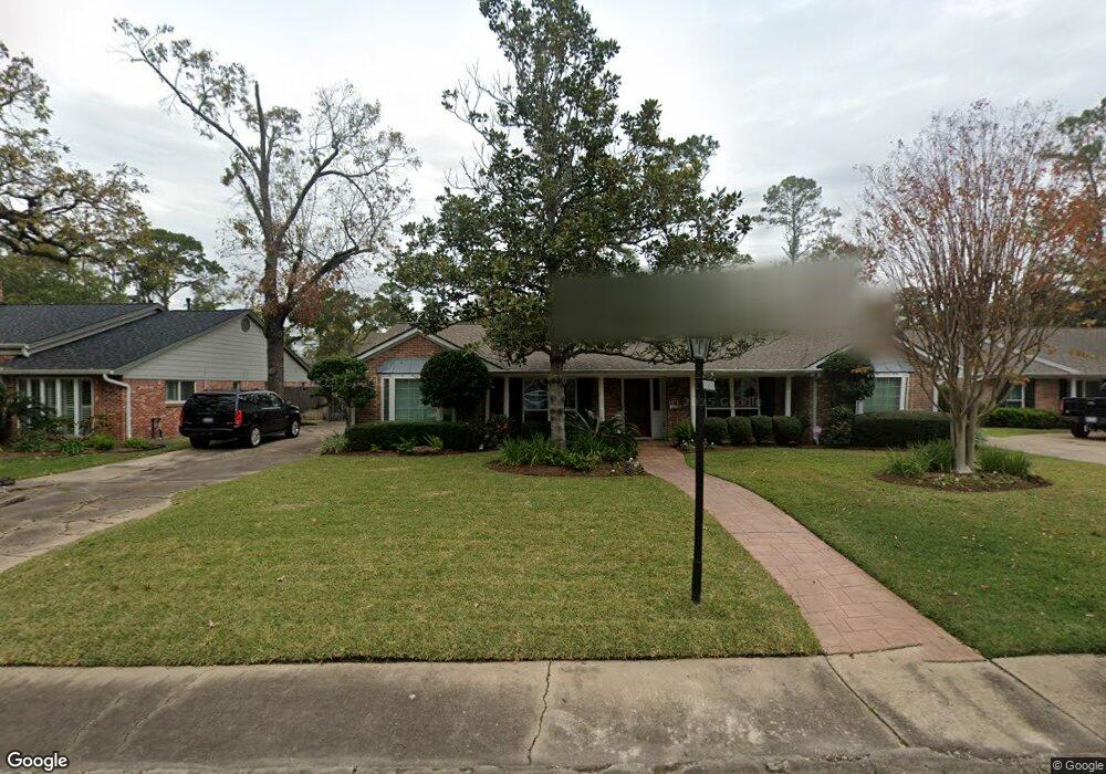 10230 Candlewood Dr, Houston, TX 77042 - photo 1