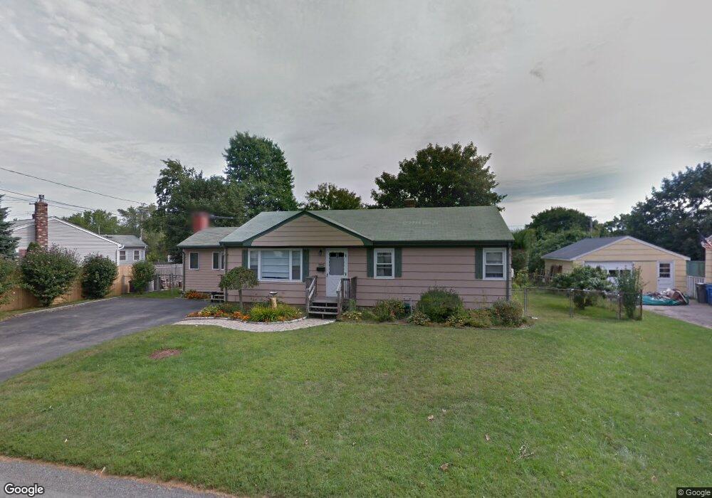 4 Wood Rd, Middletown, RI 02842 - photo 1