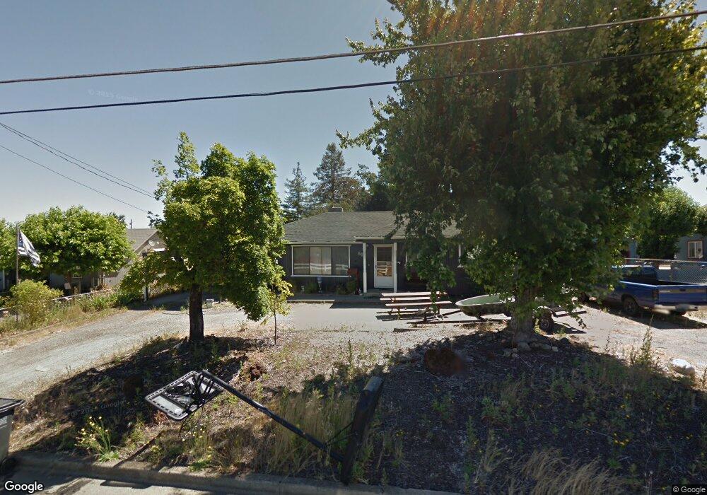 85 S 9th St, Central Point, OR 97502 - photo 1