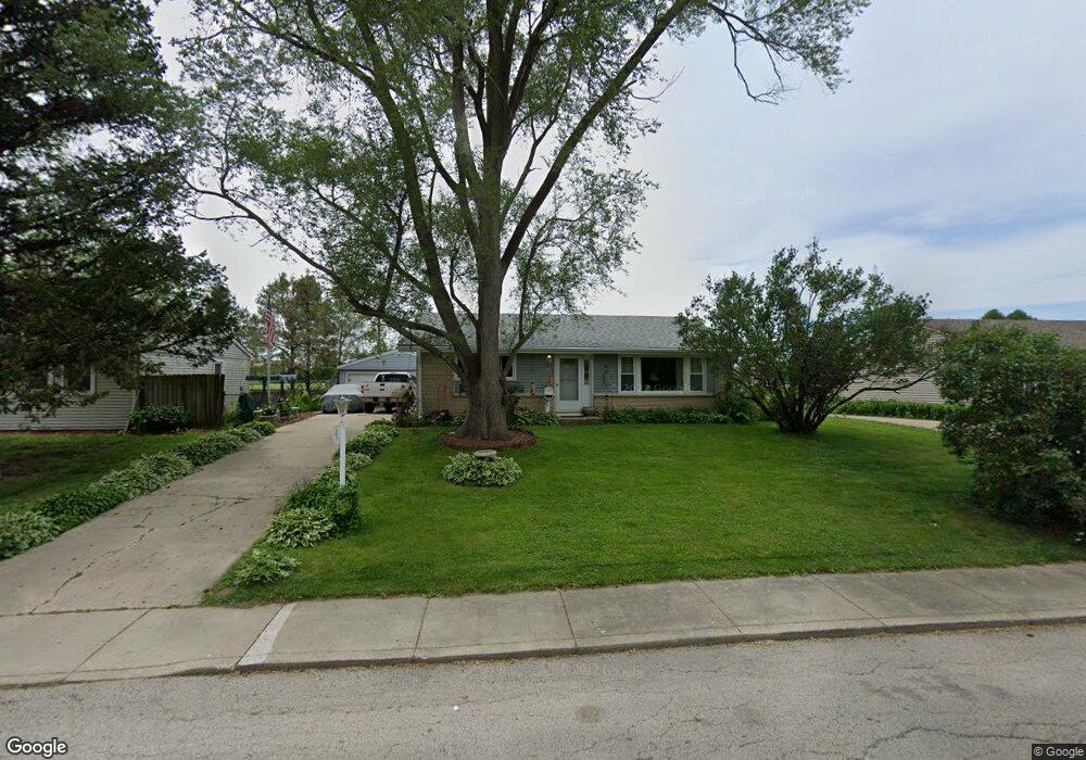 103 Ensenada Dr, Carpentersville, IL 60110 - photo 1