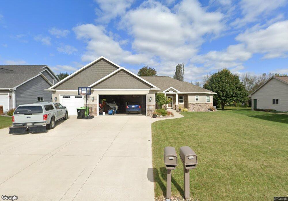 W5956 Geranium Dr, Appleton, WI 54915 - photo 1