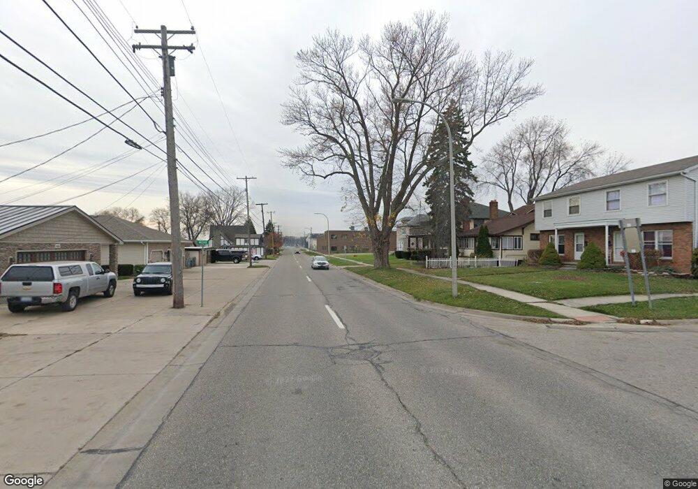 2000 Moak St unit 2055, Port Huron, MI 48060 - photo 1