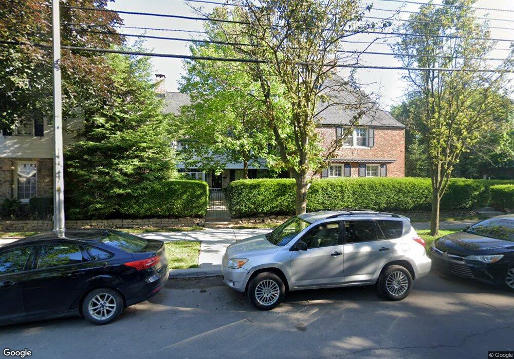 17441 Maumee Ave, Grosse Pointe, MI 48230 - photo 1