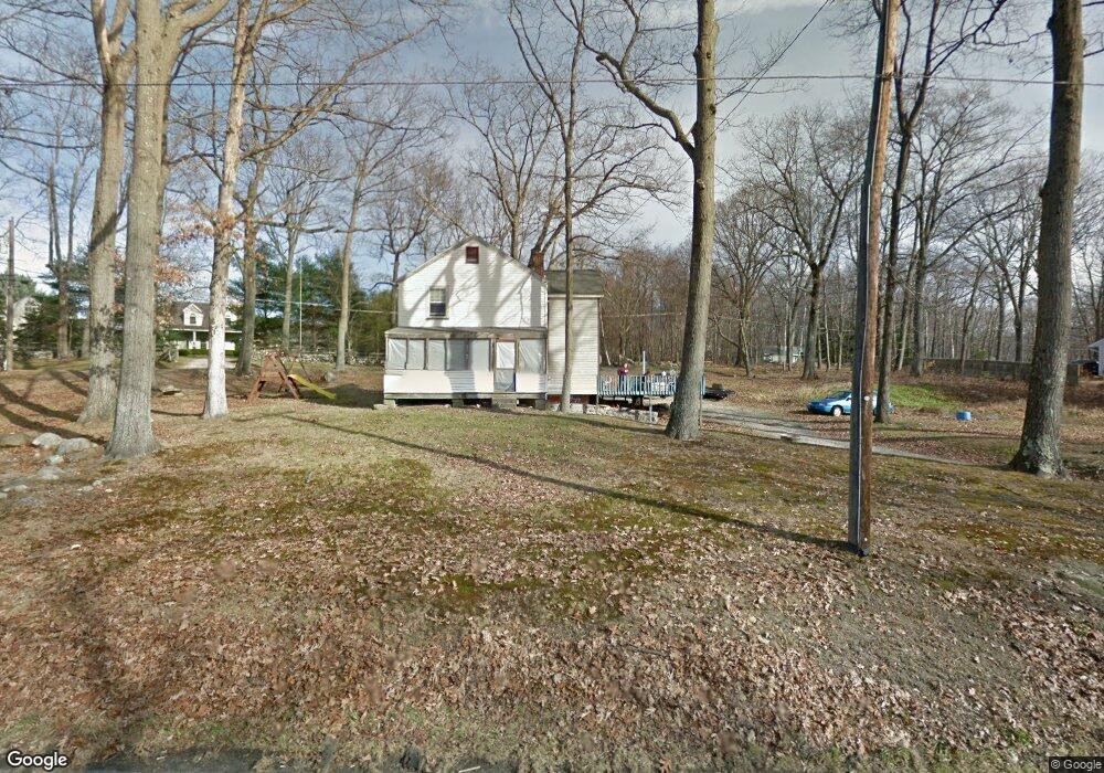 372 Maple St, Litchfield, CT 06759 - photo 1