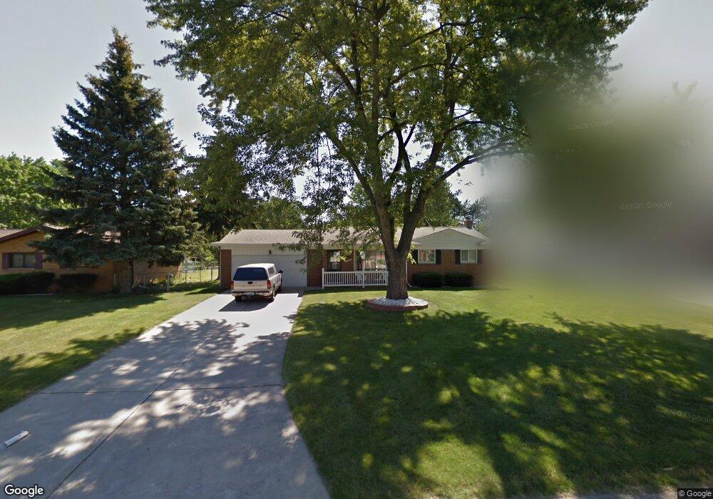 4401 Old Colony Dr, Flint, MI 48507 - photo 1