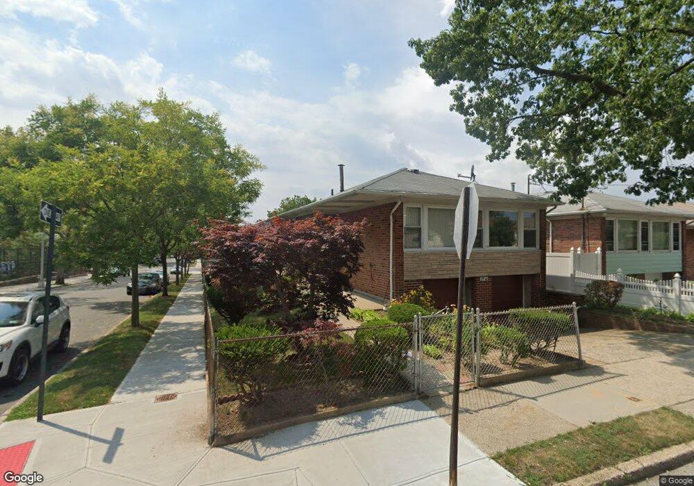 2540 148th St, Flushing, NY 11354 - photo 1