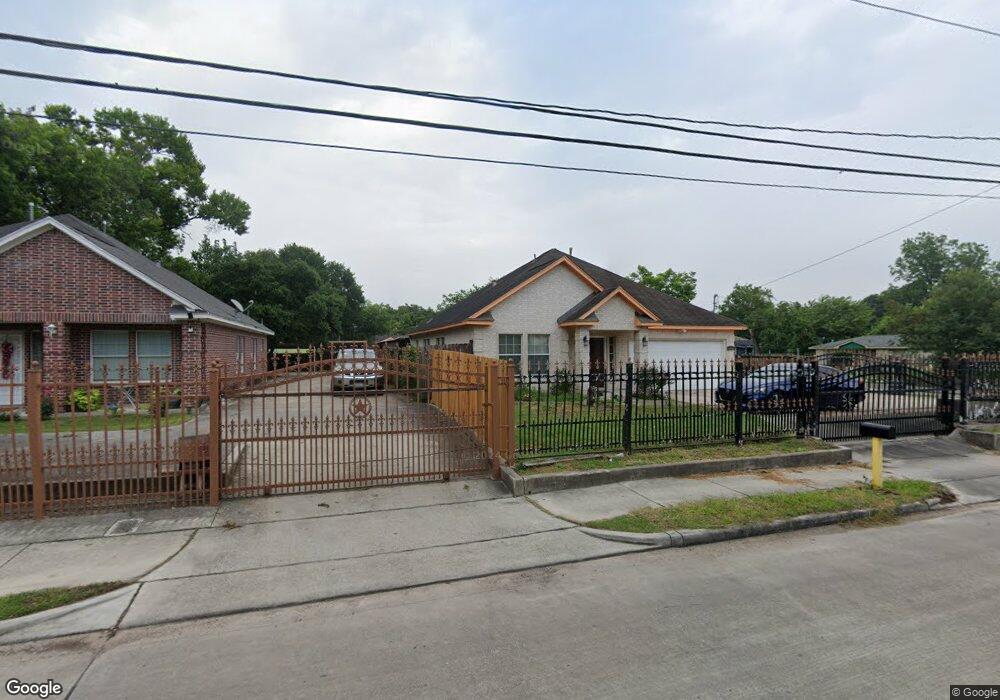10402 Aldine Westfield Rd, Houston, TX 77093 - photo 1