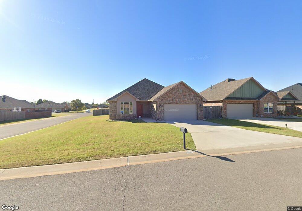 2200 Whispering Pine Blvd, Shawnee, OK 74804 - photo 1