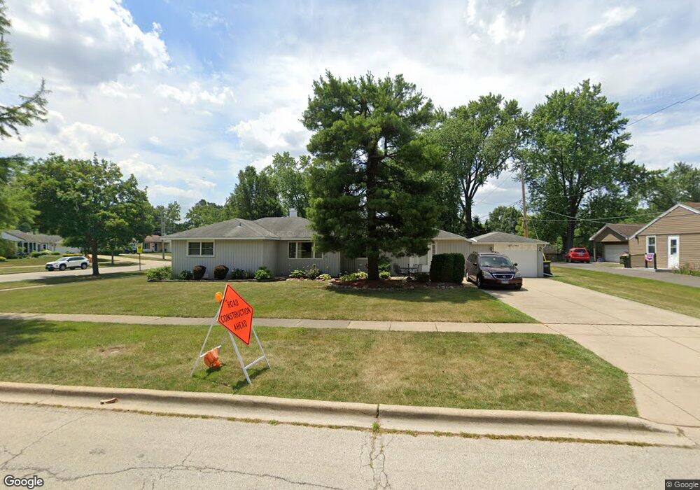 2601 Sigwalt St, Rolling Meadows, IL 60008 - photo 1