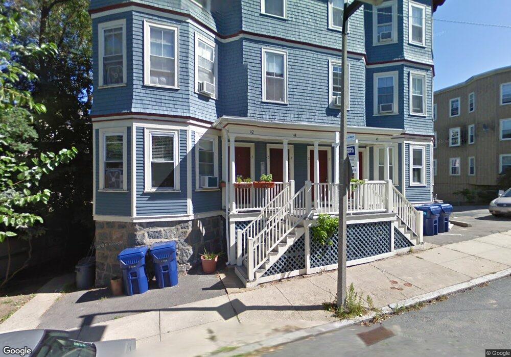 46-48 Woodlawn St unit 4, Jamaica Plain, MA 02130 - photo 1