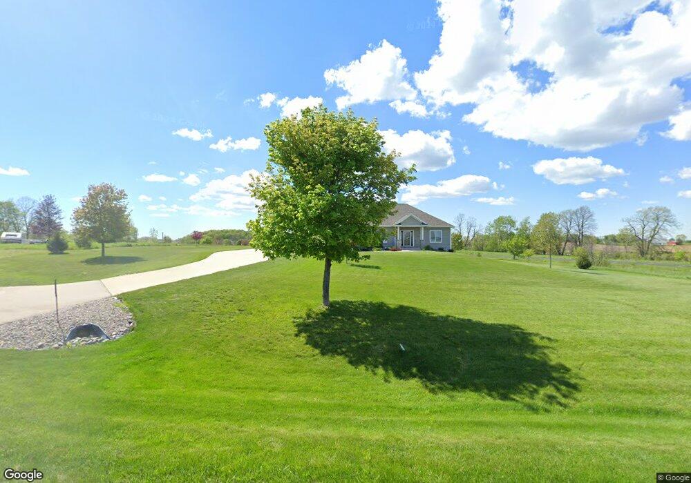 7765 High Point Cir, West Bend, WI 53090 - photo 1