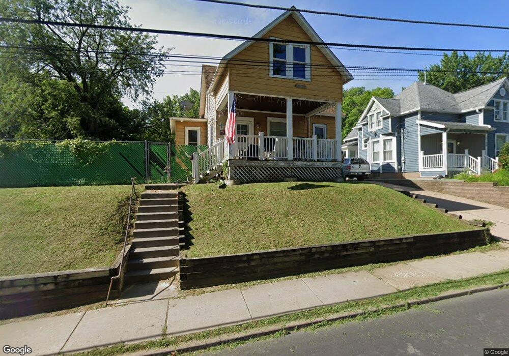 1331 W 12th St, Davenport, IA 52804 - photo 1