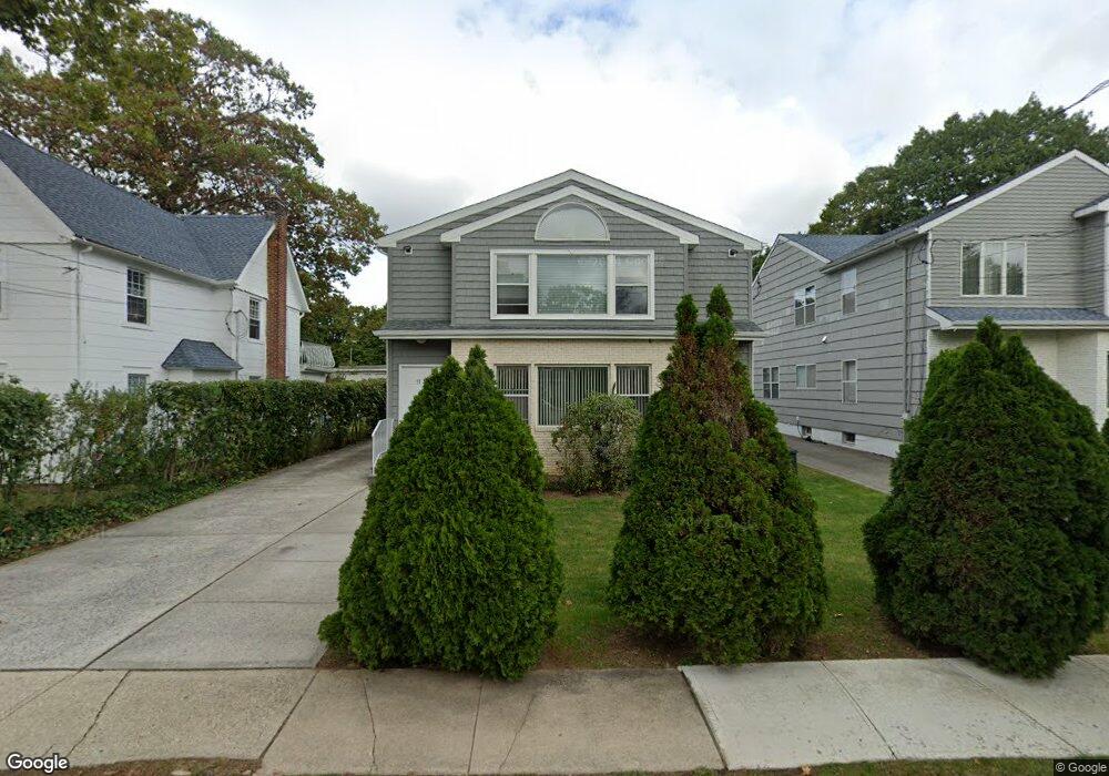 11 North Rd, Great Neck, NY 11024 - photo 1