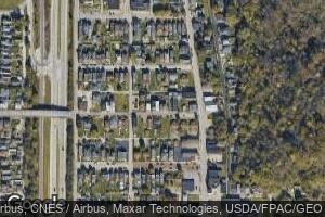 65 6th St, McMechen, WV 26040