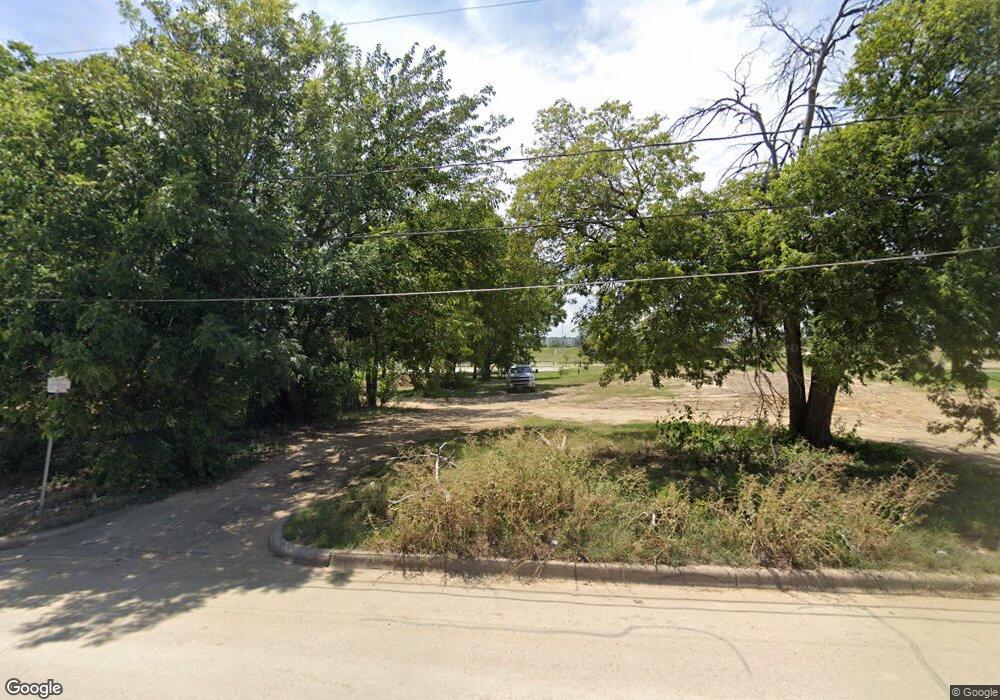 312 S Rayner St, Fort Worth, TX 76111 - photo 1