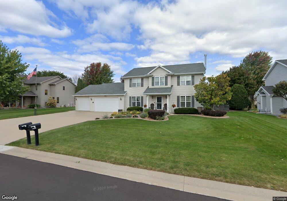 W6036 Dahlia Dr, Appleton, WI 54915 - photo 1