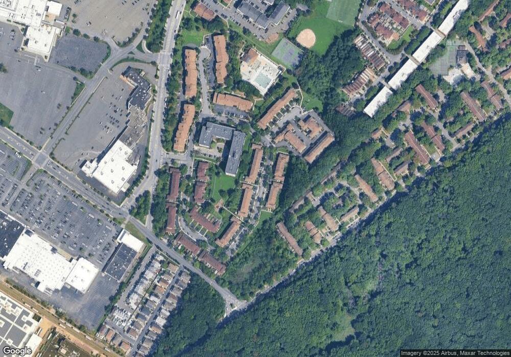 159 Windham Loop unit 427, Staten Island, NY 10314 - photo 1