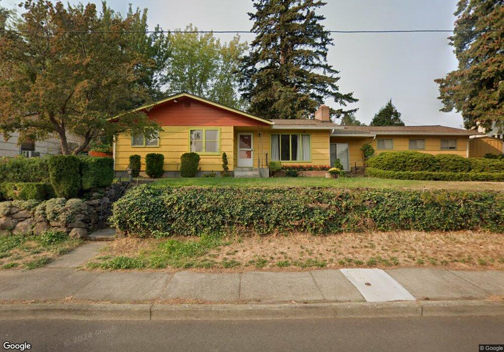 212 W 15th St, the Dalles, OR 97058 - photo 1