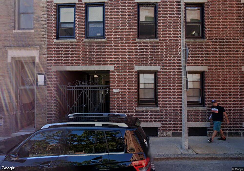 144 Prince St unit 2R, Boston, MA 02113 - photo 1