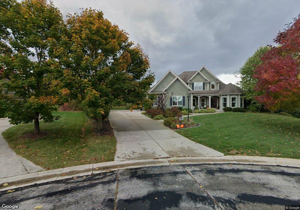 W126N6465 Willow Ct, Menomonee Falls, WI 53051 - photo 1